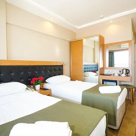 Aurasia Sea Side Hotell 3*