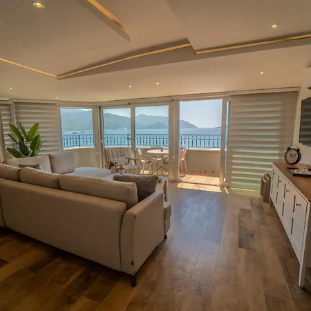Aurasia Sea Side Hotell 3*